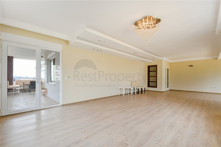 Spacious 4+1 Penthouse in Oba, Alanya | 240 m² with Large Terrace