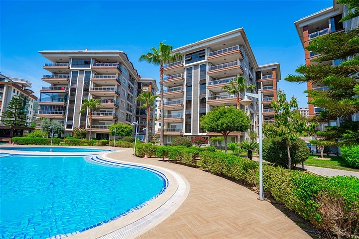 Spacious 4+1 Penthouse in Oba, Alanya | 240 m² with Large Terrace