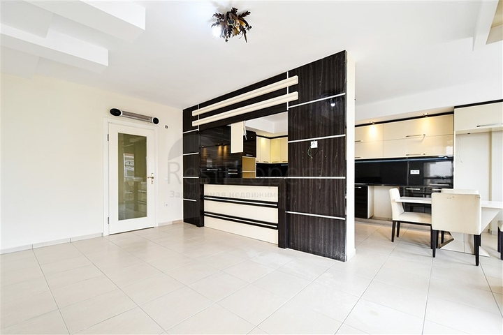 Spacious 4+1 Penthouse in Oba, Alanya | 240 m² with Large Terrace