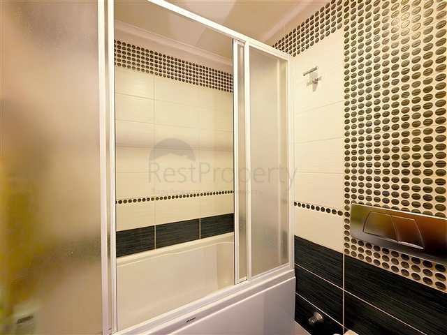 Spacious 2+1 Apartment in Central Alanya — 110 m², Resort Complex