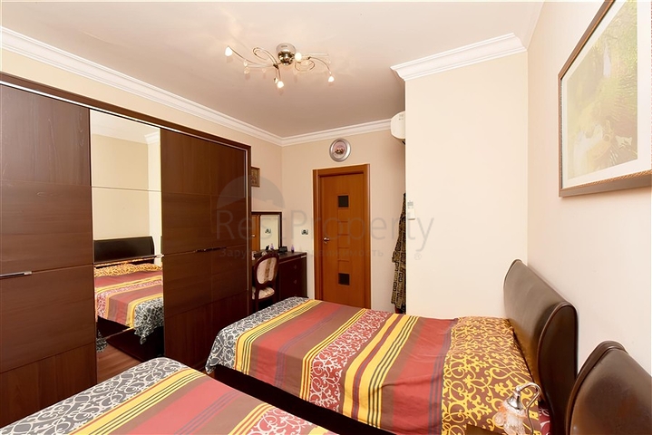 Spacious 2+1 Apartment in Central Alanya — 110 m², Resort Complex