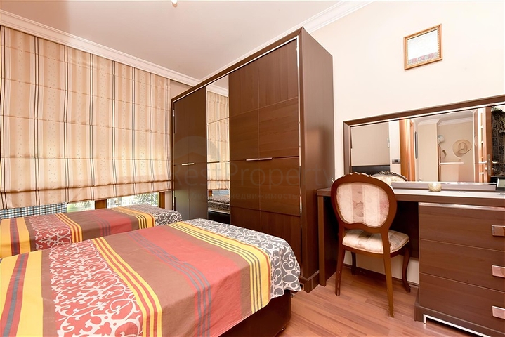 Spacious 2+1 Apartment in Central Alanya — 110 m², Resort Complex