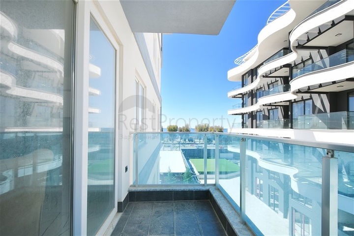 A modern apartment by the sea in Karkizhak is the perfect combination of comfort and location