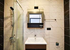 A modern apartment by the sea in Karkizhak is the perfect combination of comfort and location