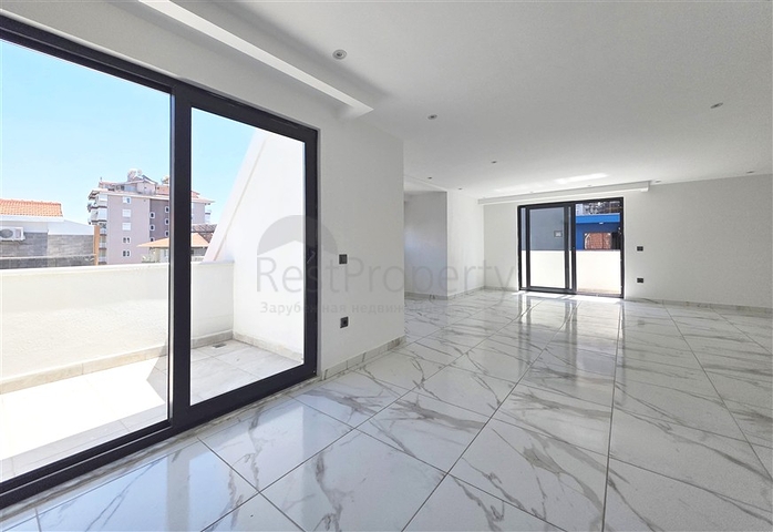 Spacious 3+1 duplex in the center of Alanya — style, comfort and walking distance to the sea