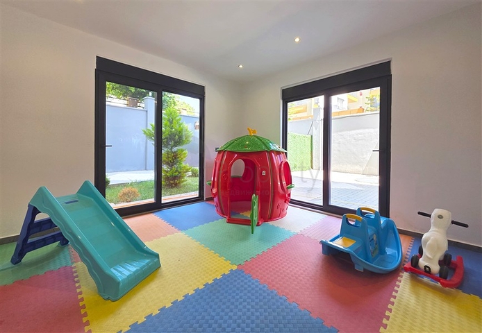 Spacious 3+1 duplex in the center of Alanya — style, comfort and walking distance to the sea