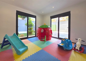 Spacious 3+1 duplex in the center of Alanya — style, comfort and walking distance to the sea