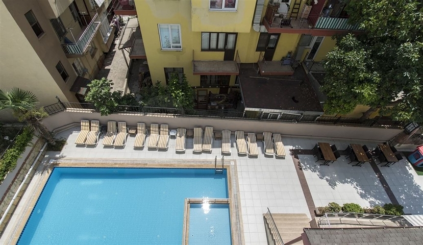 Furnished 2+1 Apartment in Cleopatra, Alanya — 250 m to the Beach