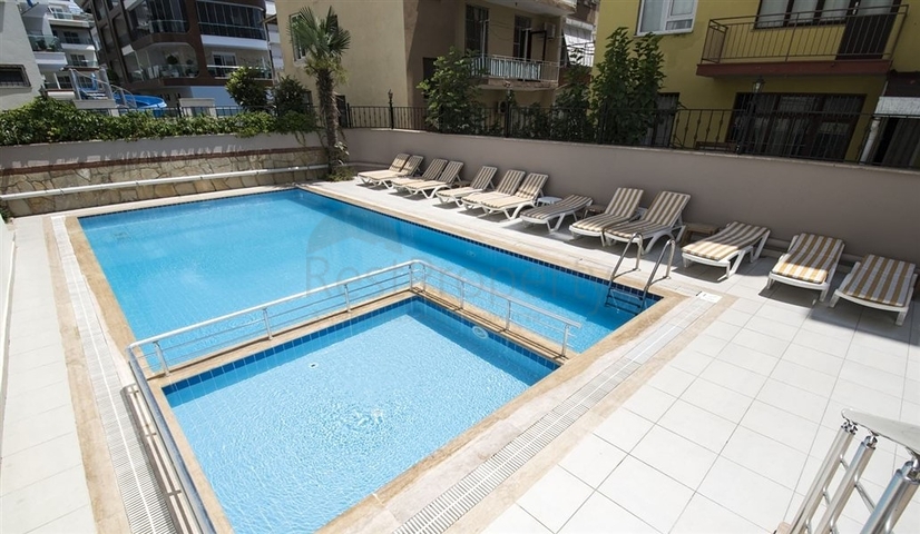 Furnished 2+1 Apartment in Cleopatra, Alanya — 250 m to the Beach