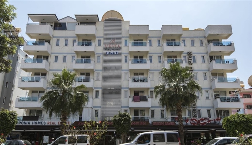 Furnished 2+1 Apartment in Cleopatra, Alanya — 250 m to the Beach