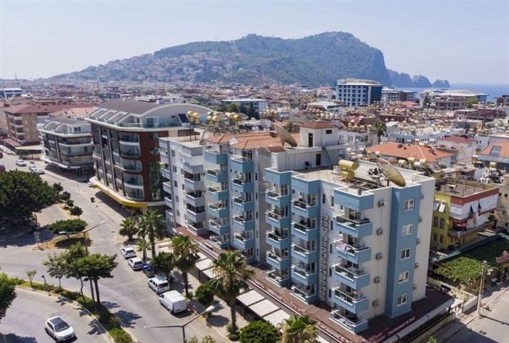 Furnished 2+1 Apartment in Cleopatra, Alanya — 250 m to the Beach