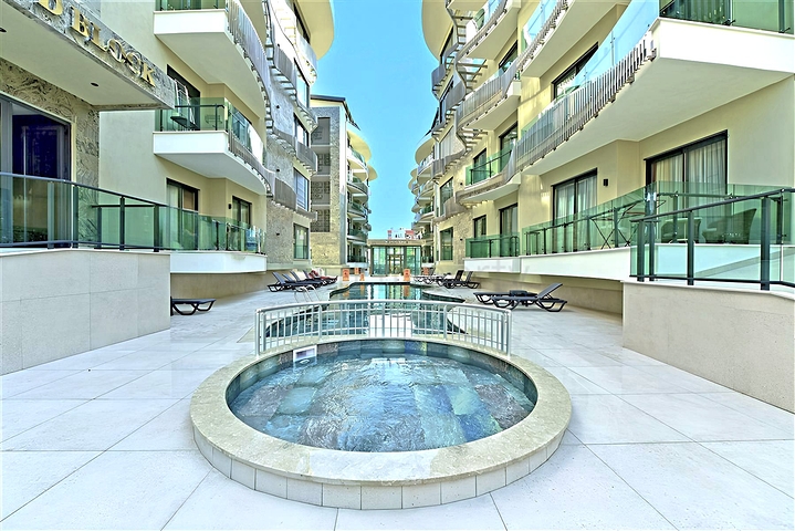 Modern 2+1 apartment in the center of Alanya — walking distance to the sea and all infrastructure