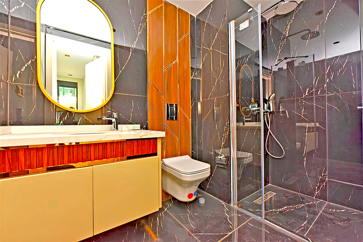 Modern 2+1 apartment in the center of Alanya — walking distance to the sea and all infrastructure