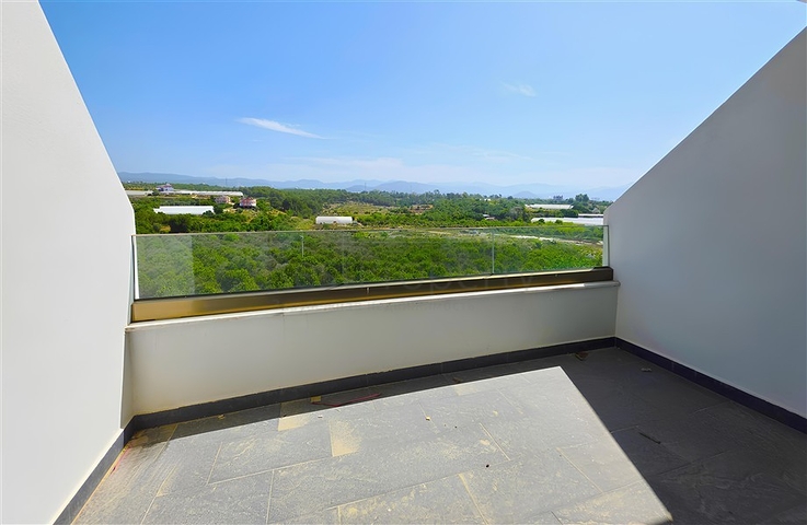 Luxury apartment by the sea with developed infrastructure in Turkler Luxury apartment by the sea with developed infrastructure in Turkler
