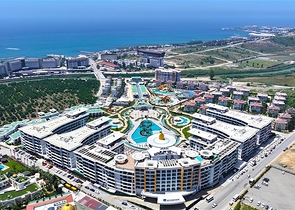 Luxury apartment by the sea with developed infrastructure in Turkler Luxury apartment by the sea with developed infrastructure in Turkler