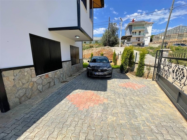 Spacious 3+1 Villa with Garden in Gazipaşa, Alanya – 215 m²