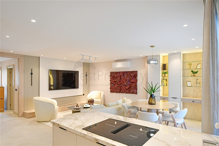 Spacious furnished 2+1 apartment near the sea is an ideal option for living and relaxing