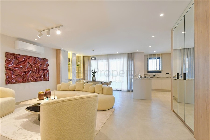 Spacious furnished 2+1 apartment near the sea is an ideal option for living and relaxing