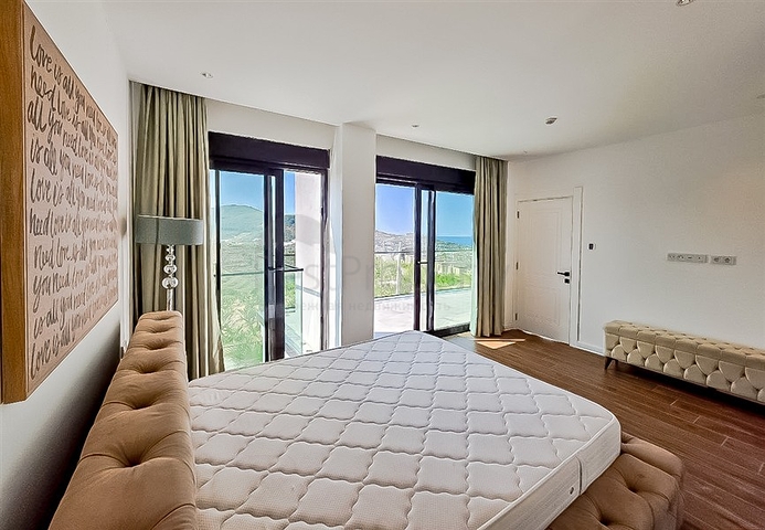 Modern villa with sea view, surrounded by nature and premium comfort