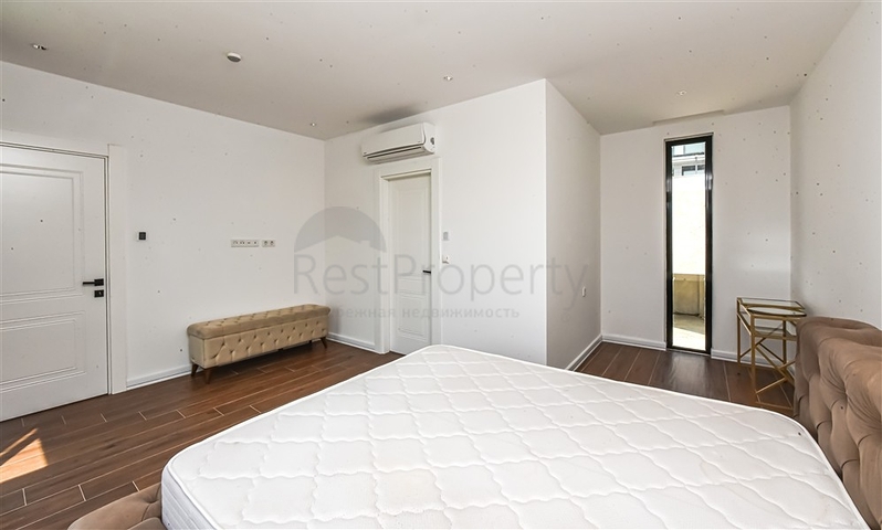 Modern villa with sea view, surrounded by nature and premium comfort