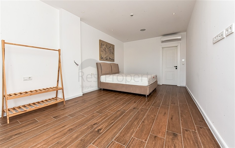 Modern villa with sea view, surrounded by nature and premium comfort