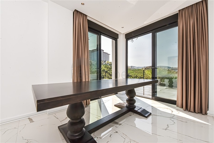 Modern villa with sea view, surrounded by nature and premium comfort