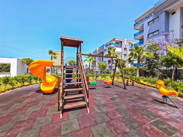 Modern apartment with panoramic sea view 