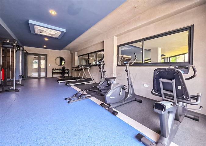 Modern apartment with panoramic sea view 