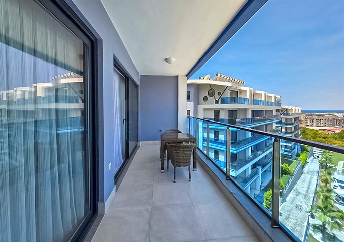 Modern apartment with panoramic sea view 