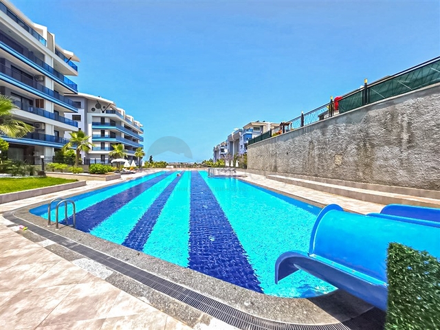 Modern apartment with panoramic sea view 