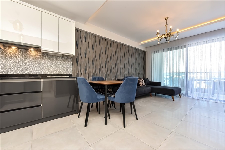 Modern apartment with panoramic sea view 