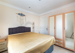 Ideal seaside home: spacious villa with views of the Mediterranean Sea