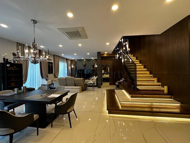 Spacious duplex by the sea in a premium complex - for connoisseurs of a high standard of living