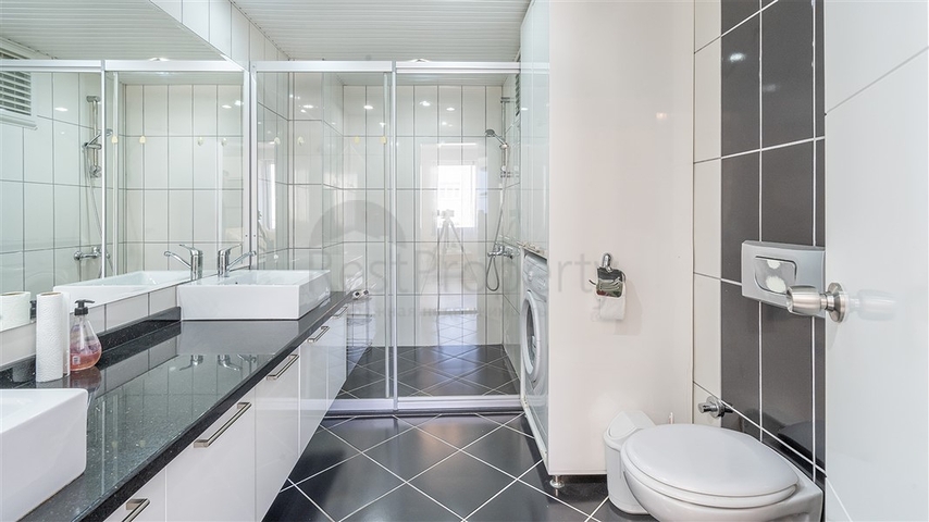 Furnished 2+1 Apartment in Oba, Alanya — 50 m to the Beach