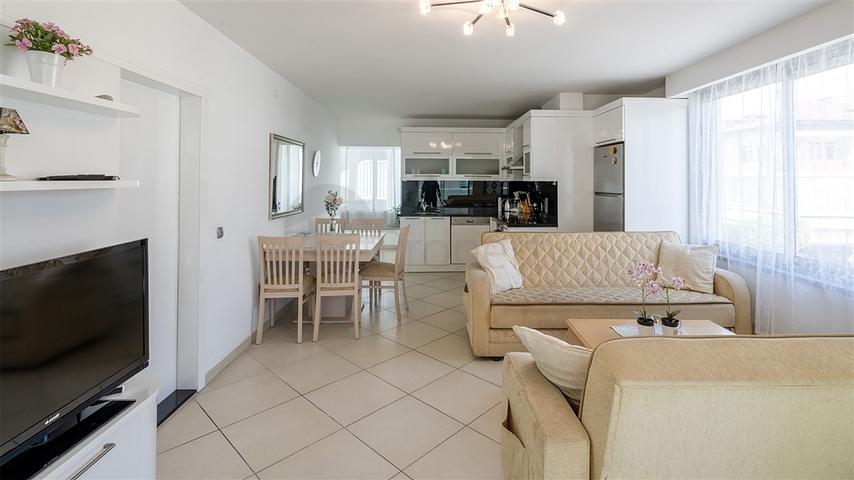 Furnished 2+1 Apartment in Oba, Alanya — 50 m to the Beach