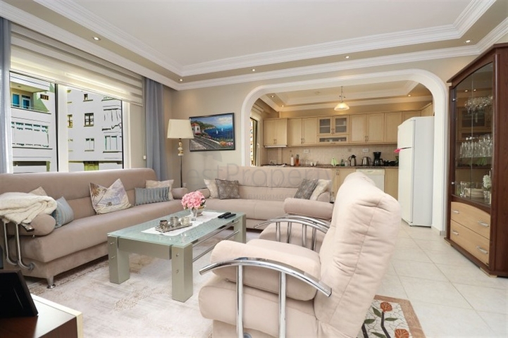 Duplex furnished 3+1 apartment with a spacious terrace in the center of Alanya