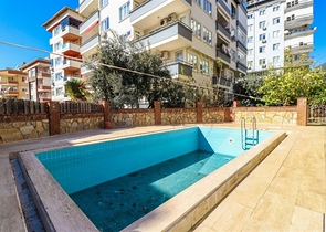 Duplex furnished 3+1 apartment with a spacious terrace in the center of Alanya