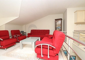 Duplex furnished 3+1 apartment with a spacious terrace in the center of Alanya