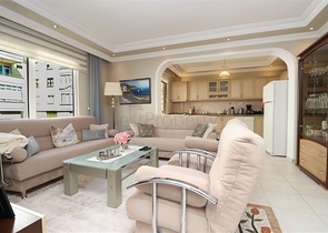 Duplex furnished 3+1 apartment with a spacious terrace in the center of Alanya