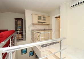 Duplex furnished 3+1 apartment with a spacious terrace in the center of Alanya