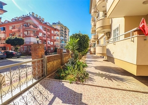 Duplex furnished 3+1 apartment with a spacious terrace in the center of Alanya