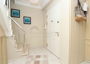 Duplex furnished 3+1 apartment with a spacious terrace in the center of Alanya