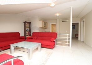 Duplex furnished 3+1 apartment with a spacious terrace in the center of Alanya