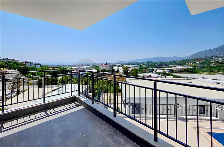 Luxury 4+1 villa with private pool and sea view in Kargicak