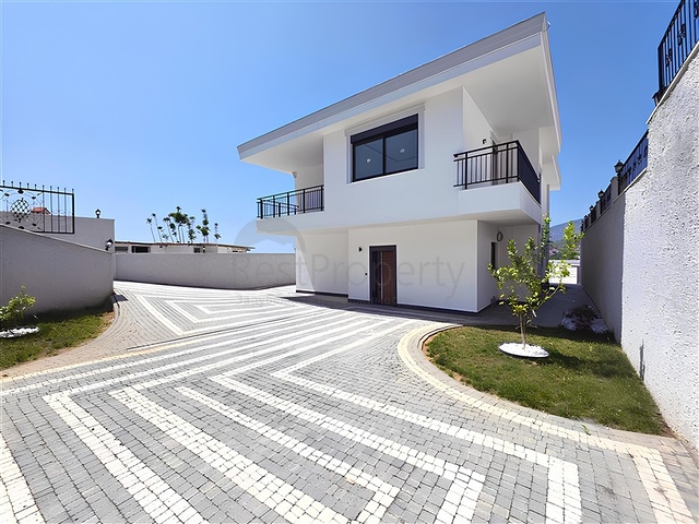 Luxury 4+1 villa with private pool and sea view in Kargicak