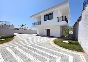 Luxury 4+1 villa with private pool and sea view in Kargicak