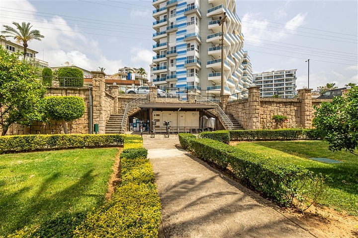 Spacious 2+1 Apartment in Cikcilli, Alanya — 110 m², Near Center