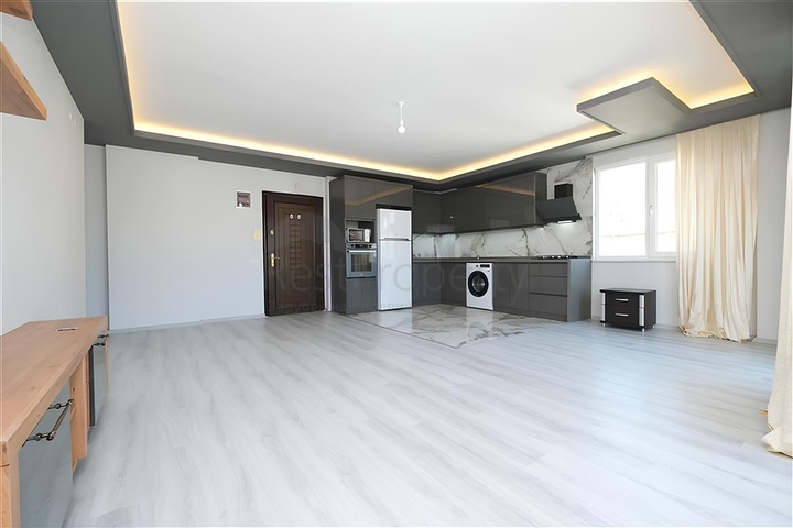 Furnished 2+1 Apartment in Cleopatra, Alanya — 700 m to the Beach