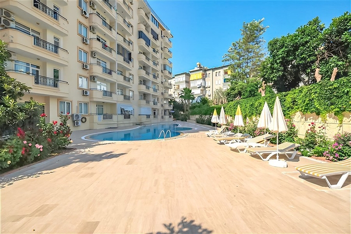 Furnished 2+1 Apartment in Cleopatra, Alanya — 700 m to the Beach