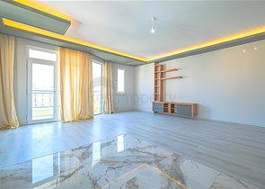 Furnished 2+1 Apartment in Cleopatra, Alanya — 700 m to the Beach